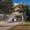 A Wave From It All by Oak Island Accommodations - أوك آيلاند