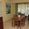 Stylish 1r-1b Apt Near The Beach And Main Street