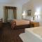 Super 8 by Wyndham Three Rivers