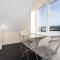 Garland Penthouse - Large 2 bed 2 bath self contained flat - Redhill