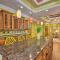Elegant Venice Home with View - Walk to Beach! - البندقية