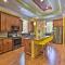 Elegant Venice Home with View - Walk to Beach! - البندقية