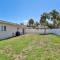 Beachside snowbird escape with fenced yard & washer/dryer - walk to beach access