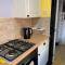 Ovington Grove 1 free parking fully equipped kitchen 3 bedrooms Netflix - Newcastle upon Tyne