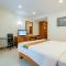 Whitehouse Condotel