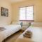 Nice Apartment In Los Alcázares