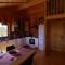 Golden Circle Vacation Home with hot tub & fire place