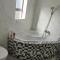 Obaa Sima Guest House - 乌姆塔塔