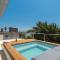 Villa Bali - Splendid Seafront Villa with garden and Jacuzzi