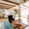 Luxury 6 bedroom house on waterfront