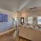Granbury Home with Hot Tub and Furnished Patio!