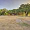 Granbury Home with Hot Tub and Furnished Patio!