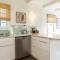 Conch West by Oak Island Accommodations - أوك آيلاند