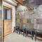 Expansive 2 Bedroom Downtown Aspen Condo, Walk To Gondola For Skiing, Steps To Dining, Shopping And Entertainment - أسبين