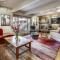 Expansive 2 Bedroom Downtown Aspen Condo, Walk To Gondola For Skiing, Steps To Dining, Shopping And Entertainment - أسبين