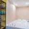 Jacuzzi Terrasse 86 - Terrasse & Climatisation - 4 personnes - BnB Epernay - Эперне