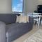 Modern Luxury 1 Bedroom Apartment - Walk to the shops! Free Wifi