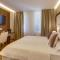 Grand Lakes Rooms