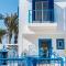 Greek Island Style 2 bedroom Villa with Pool next to the Sea