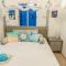 Greek Island Style 2 bedroom Villa with Pool next to the Sea