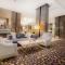 Azar hotel
