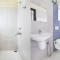 Itsy Hotels Platinum Inn