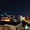 Penthouse spacious w super wifi & terrace, 2 min from metro - Atény