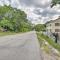 Pet-Friendly Lake Getaway 1 Block to Beach!