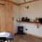 Top of the Rock Glamping - Trefeglwys