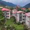 De Vivendi Resorts with 35000 Sqft Open Lawn with BBQ - Manāli