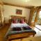 Chalet Le Doux Si, Large Self-Contained Apartment, 2km from Doucy-Combelouvière and close to Valmorel - La Lechere