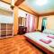 JO-ZA-NAs Hostel(bed and breakfast)