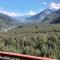 Sarthak Resorts-Reside in Nature with Best View, 9 kms from Mall Road Manali - Manāli