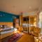 Rainbow Hostelier