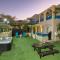Club In Eilat Resort - Executive Deluxe Villa With Jacuzzi, Terrace & Parking