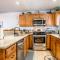 Newly updated 2 Bedroom plus Loft, 3 Full Bathrooms, Sleeps up to 8 people Steps to Free Shuttle