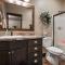 Sunrise Pines- Executive Suites & Private Baths