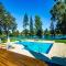 Luxury Riverside Estate - 3BR Home or 1BR Cottage or BOTH - Sleeps 14 - Swim, fish, relax, refresh - أندرسون