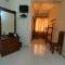 Yals Town Inn