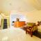 Yals Town Inn