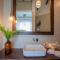 El Cottage by StayVista - An enchanting escape with Scenic views, Colonial decor & Private plunge pool