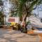 El Cottage by StayVista - An enchanting escape with Scenic views, Colonial decor & Private plunge pool