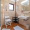 Cozy Apartment In Smrika With Wifi