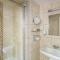 4 Bed - Beach Cottage