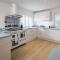 5 Bed - Foxes Walk