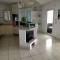 Bel appartement avec piscine, face à la mer