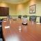 DoubleTree by Hilton Austin, MN - أوستن