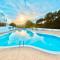 FLAT Surrounded by Nature WIFI & Pool & beach Nearby