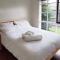 Spacious and cozy home next to Glen Waverley