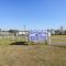 Spacious Home with Waterfront View-Welcome Pets - Sneads Ferry